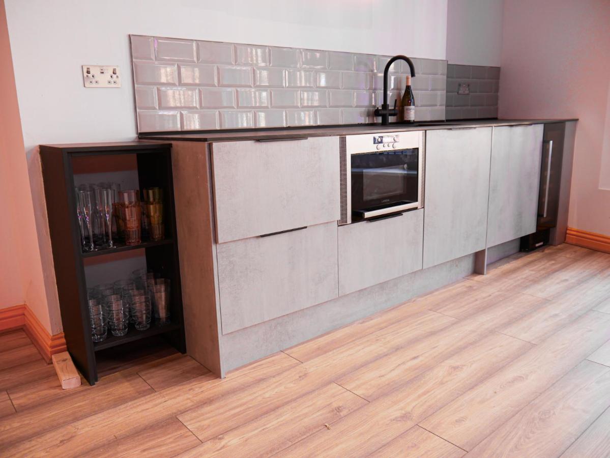 Luxury Apartments Liverpool City Center Экстерьер фото